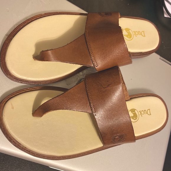 Duck head leather sandals. Sz 8, like new. - Picture 1 of 5